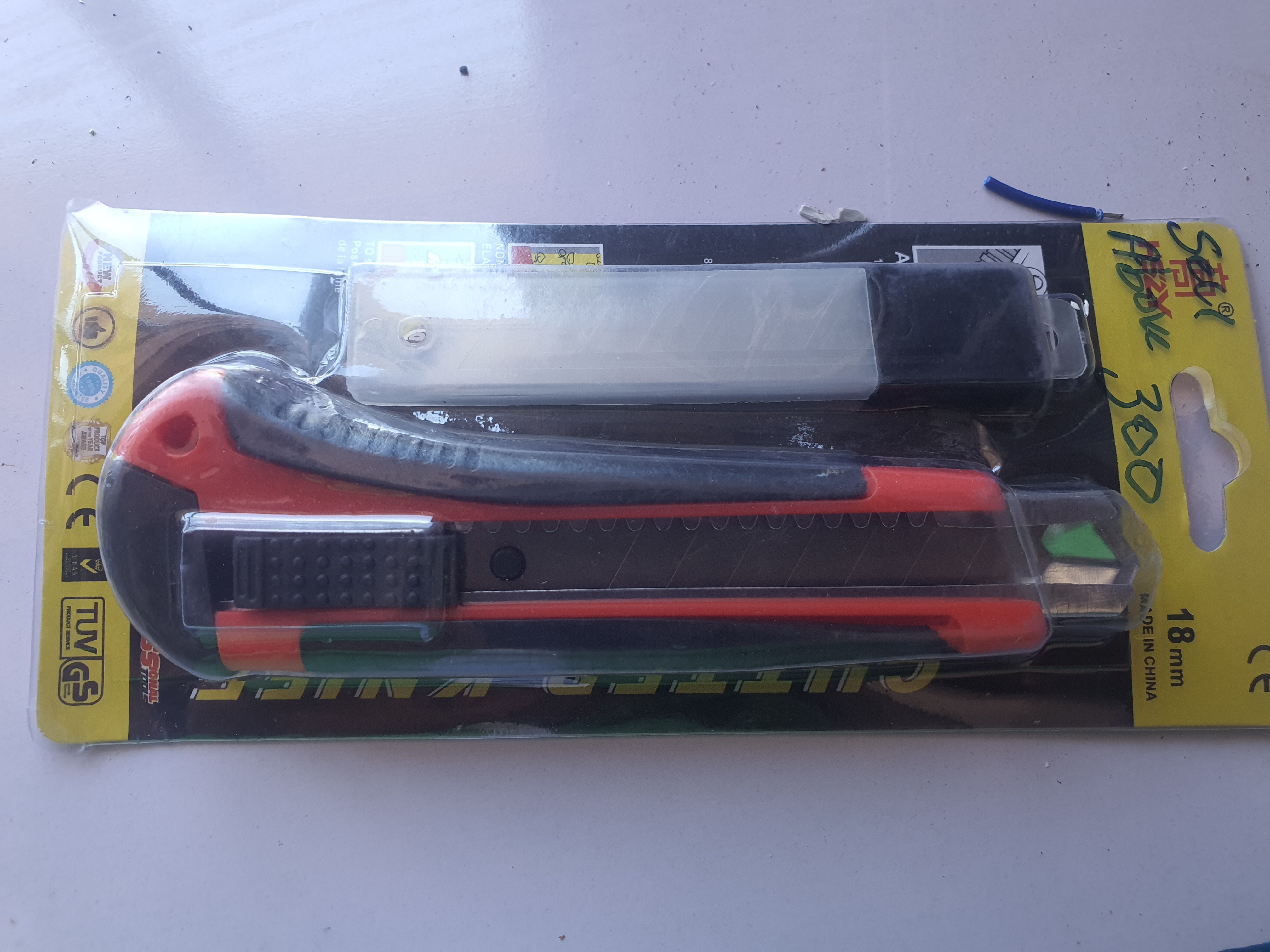 Cutter Knives With Blades